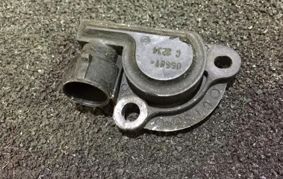 Opel Astra F Throttle valve position sensor 06681 c2234