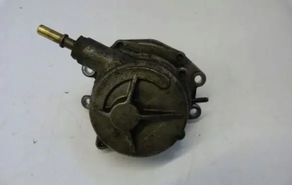 Opel Omega B1 Vacuum pump 24402638