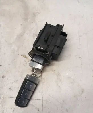 Volkswagen PASSAT B7 Ignition lock 3C0905843AA 33303701