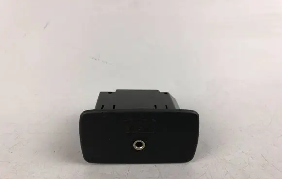 Subaru Outback AUX in-socket connector 