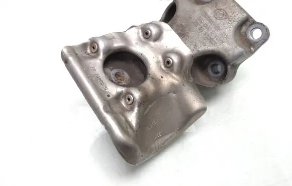 BMW 1 F20 F21 Engine mounting bracket 6788607 22116788607