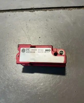 Volkswagen Golf IV Airbag deployment crash/impact sensor 1J0909606D 0230CD026LAQ 5WK70206
