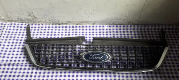 Ford Mondeo MK IV Front grill