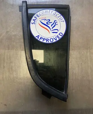 Mitsubishi L200 Rear vent window glass 43R000042