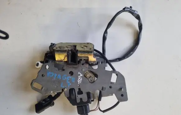 Chrysler Voyager Rear door lock