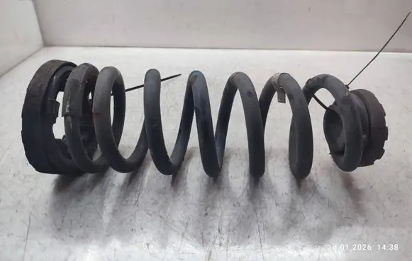 Jaguar XE Rear coil spring 