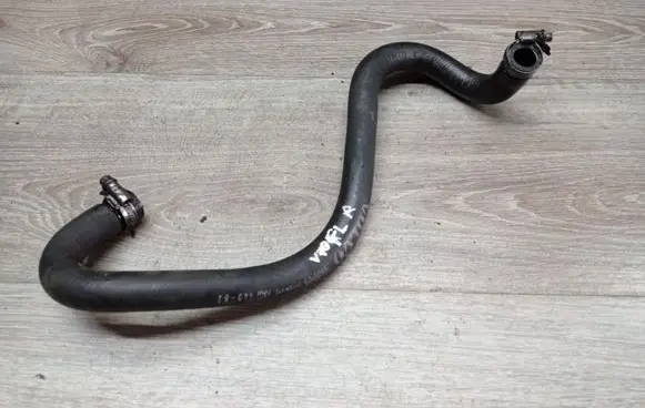 Volvo V70 Power steering hose/pipe/line 30680105