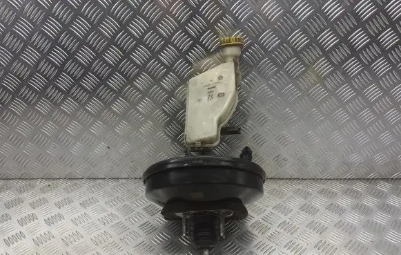 Peugeot 207 Brake booster 9657455580
