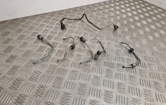 Peugeot 308 Fuel injector supply line/pipe 