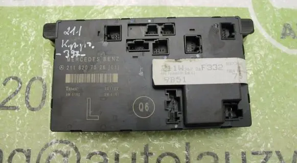 Mercedes-Benz E W211 Door control unit/module A2118207526 2118207526