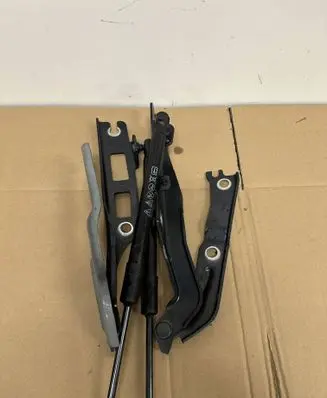 Volkswagen Tiguan Engine bonnet/hood hinges 571823302A 571823301A