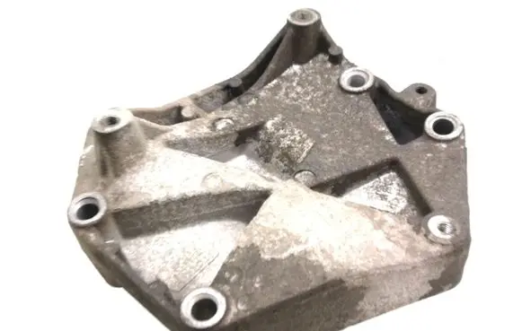 Opel Vectra C A/C compressor mount bracket 55210423