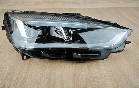 Audi A5 Headlight/headlamp 8W6941034D