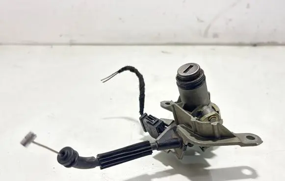 Audi A8 S8 D3 4E Tailgate exterior lock 4E0827573