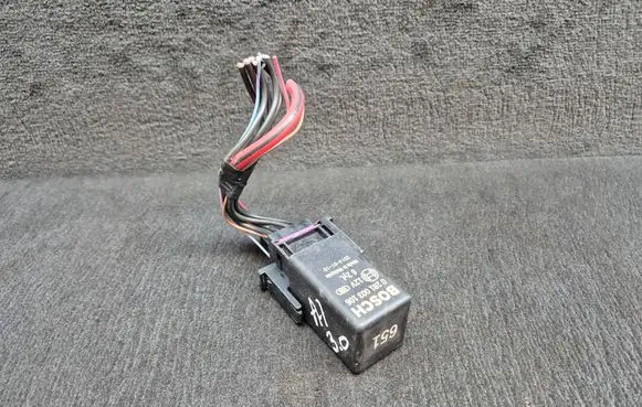 Audi A7 S7 4G Glow plug pre-heat relay 4L0907282A 0281003106 4L0907282B