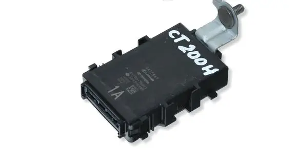 Lexus CT 200H Gateway control module 8910076011