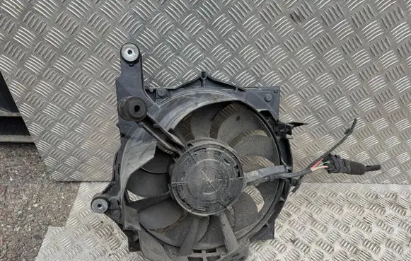 Porsche Taycan 9J1 Radiator cooling fan shroud 9J1121384A