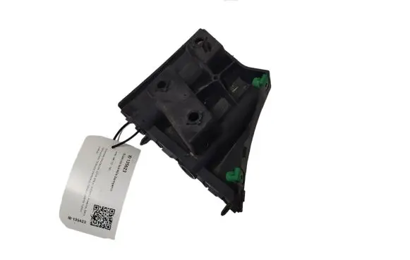 Volvo V40 Front bumper mounting bracket 31425110