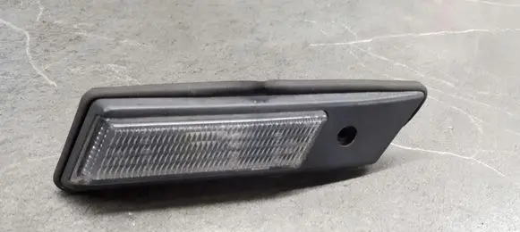 BMW 3 E36 Front indicator light 13780149