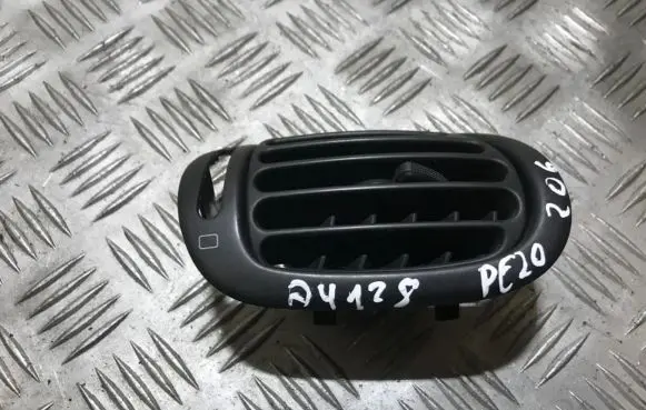 Peugeot 206 Dash center air vent grill 9632184877 96216613777