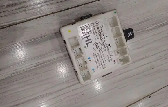 Mercedes-Benz C W205 Door control unit/module A2059004421