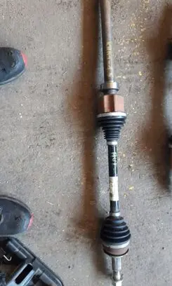 Renault Kadjar Front driveshaft 391002670R