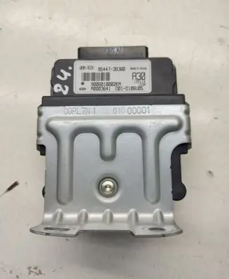 Hyundai ix35 Transfer box differential control unit 954473B300
