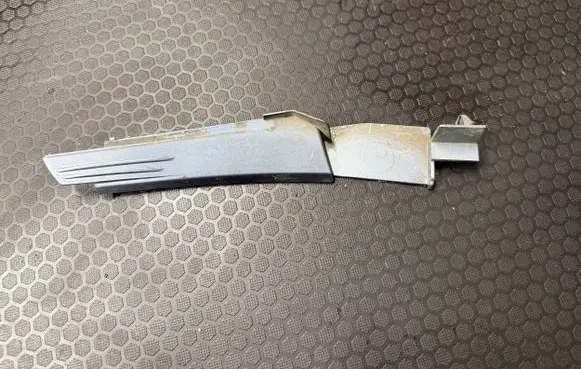 Opel Zafira B Fender end trim 0620191R 315242409 13142287