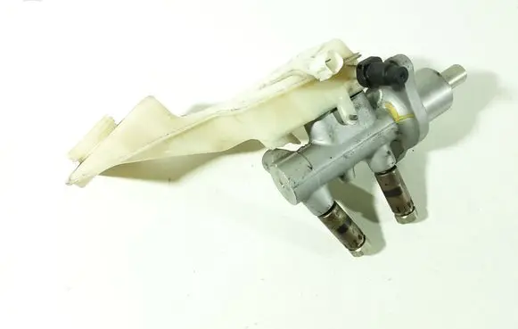 Mazda 3 I Master brake cylinder 03339005512 03350886441 6K20