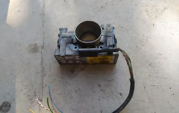 Volvo S60 Throttle body valve 8644344