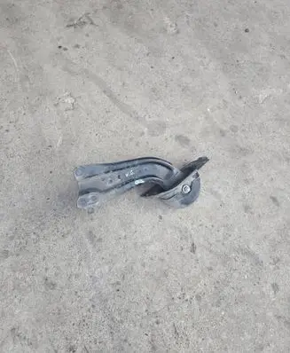 Toyota Prius (XW50) Rear upper control arm/wishbone