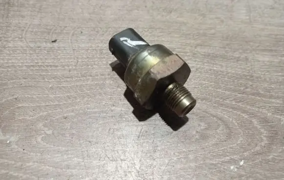 Volvo S60 Brake power pressure regulator 