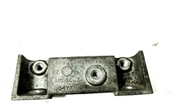 Land Rover Discovery 3 - LR3 Fuel pump bracket 4R8Q9W276AB