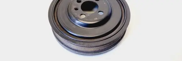 Volkswagen PASSAT B6 Crankshaft pulley 03G105243