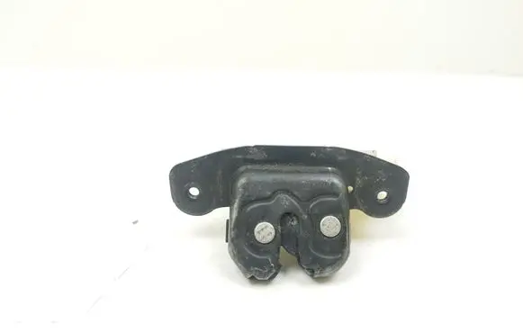 Toyota Verso-S Tailgate/trunk/boot lock/catch/latch 11Z14