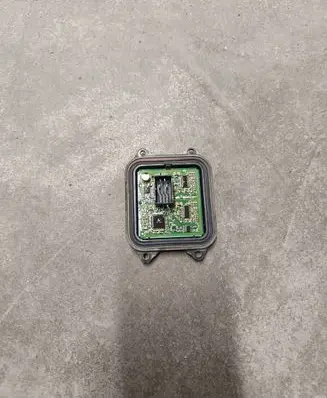 BMW 3 E90 E91 Headlight ballast module Xenon