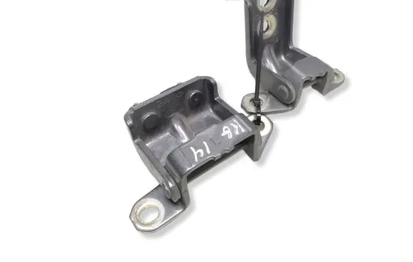 Nissan Leaf II (ZE1) Rear door hinge set A047742