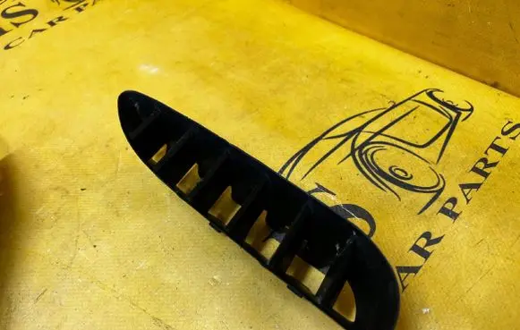 Renault Megane IV Quarter panel pressure vent 850762266R