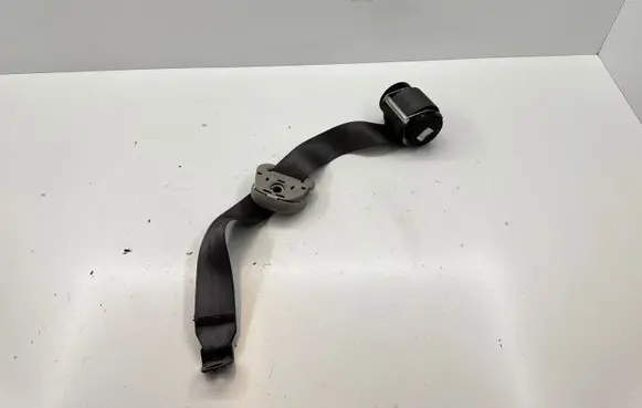 Toyota Hilux (AN10, AN20, AN30) Rear seatbelt 84100000 05439232