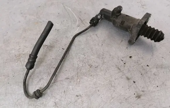 Skoda Octavia Mk2 (1Z) Clutch slave cylinder 6283000047