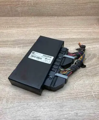 BMW 5 E60 E61 Comfort/convenience module 9157156 23994322 WITHPLUG