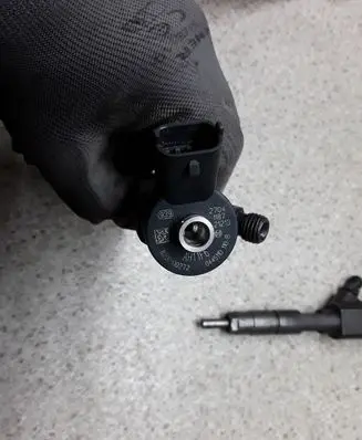 Renault Scenic II - Grand scenic II Fuel injector 0445110110B