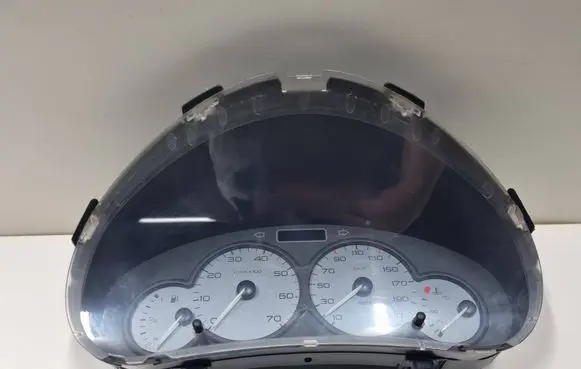 Speedometer (instrument cluster)