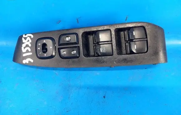 KIA Soul Electric window control switch 93570B2010CA