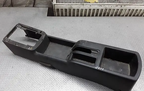 Nissan X-Trail T30 Center console