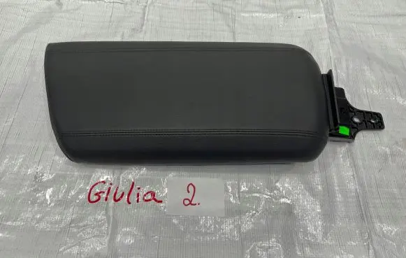 Alfa Romeo Giulia Armrest