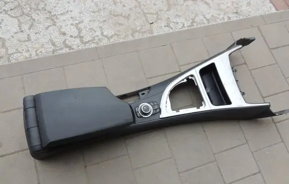BMW 1 E81 E87 Armrest 712223111