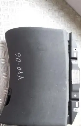 Volvo V70 Glove box 8650374