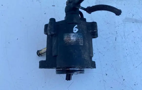 Toyota Avensis T220 Vacuum pump 2930027010
