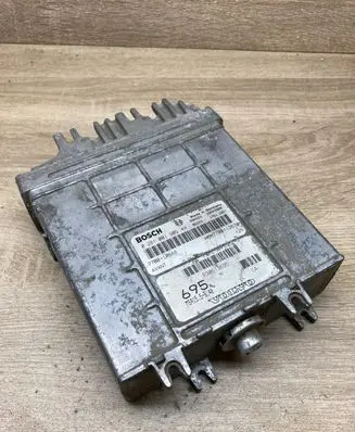 Volvo S40, V40 Engine control unit/module ECU P30613695 7700110648